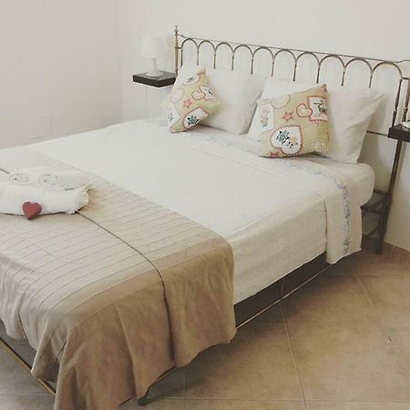 Gaietta Bed & Breakfast Frassineto Po ภายนอก รูปภาพ