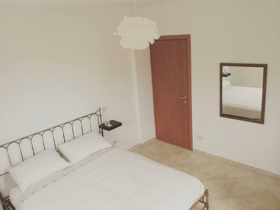 Gaietta Bed & Breakfast Frassineto Po ภายนอก รูปภาพ